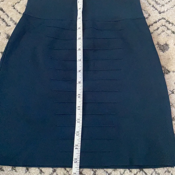 Guess bodycon mini - Picture 3 of 3
